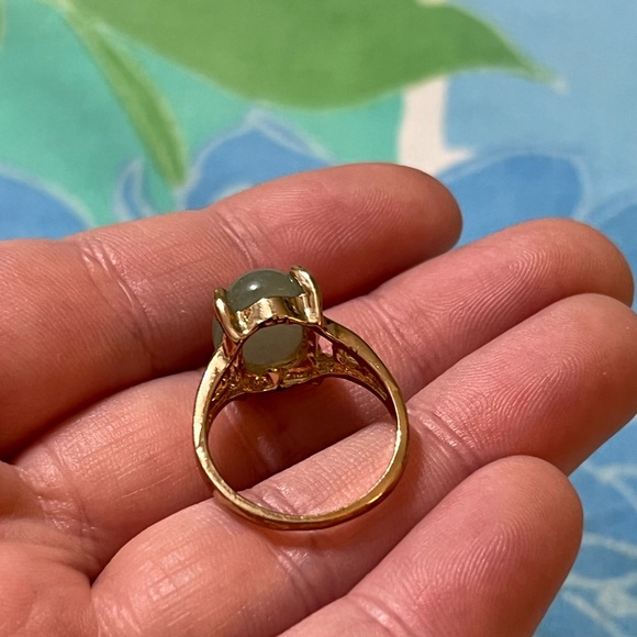 Unbranded Faux Jade Gold Tone Metal Costume Jewelry Size 6 Ring - Picture 6 of 7